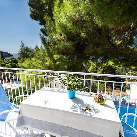 Lions Apartments Poros Town Екстериор снимка