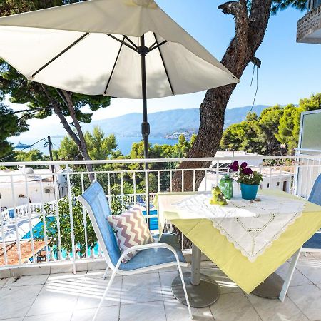 Lions Apartments Poros Town Екстериор снимка