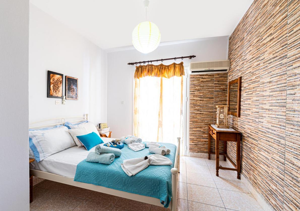 Lions Apartments Poros Town Екстериор снимка