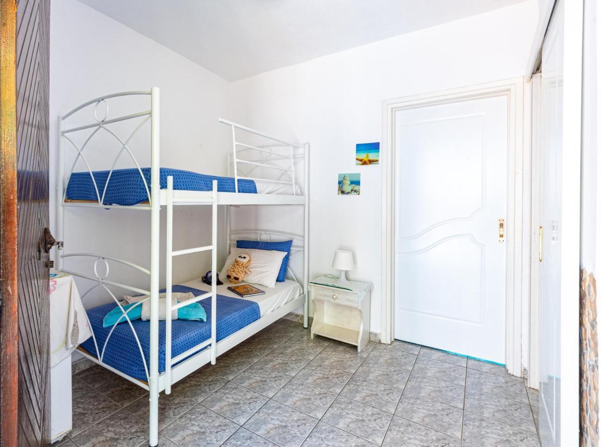 Lions Apartments Poros Town Екстериор снимка