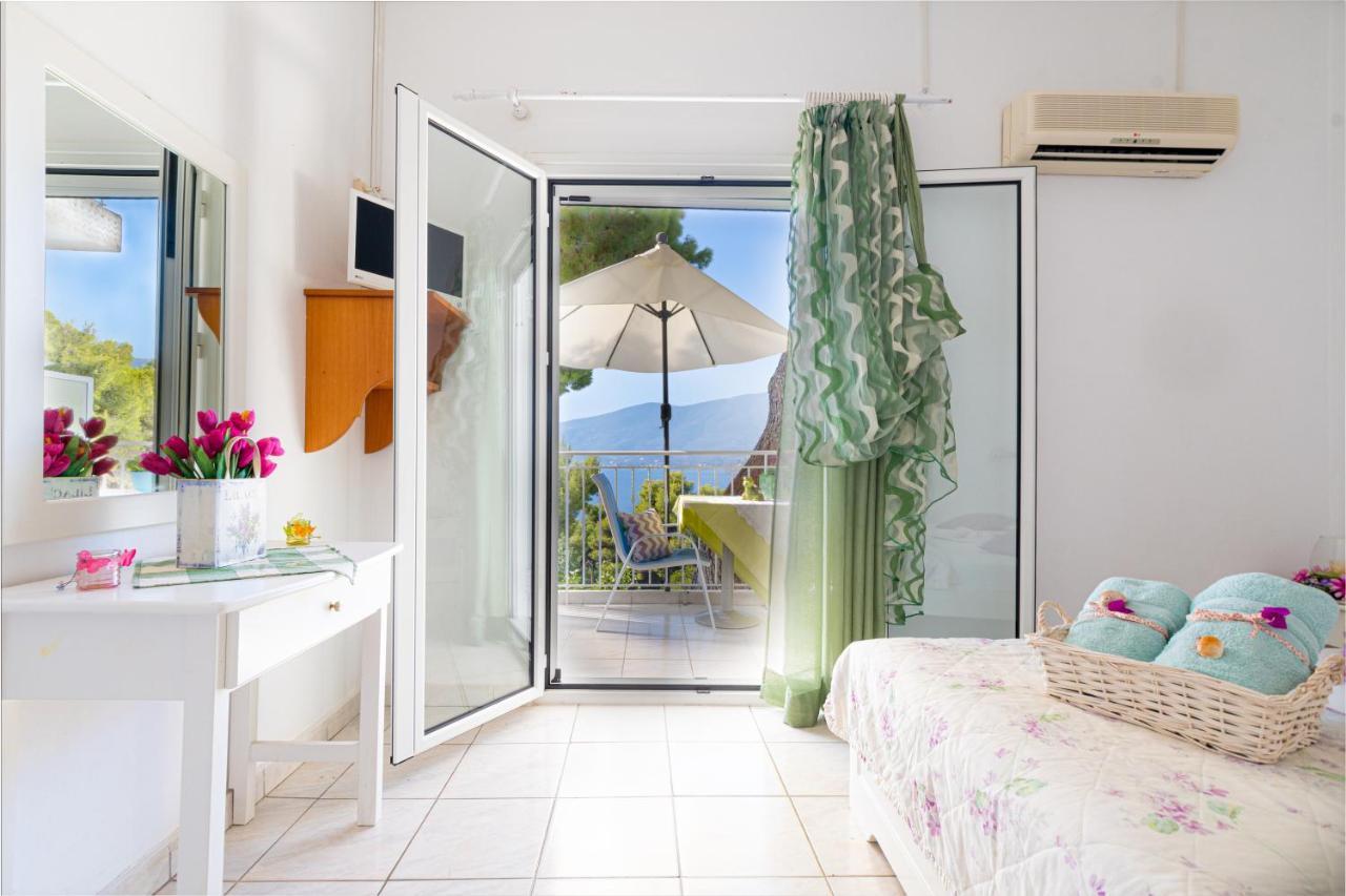 Lions Apartments Poros Town Екстериор снимка