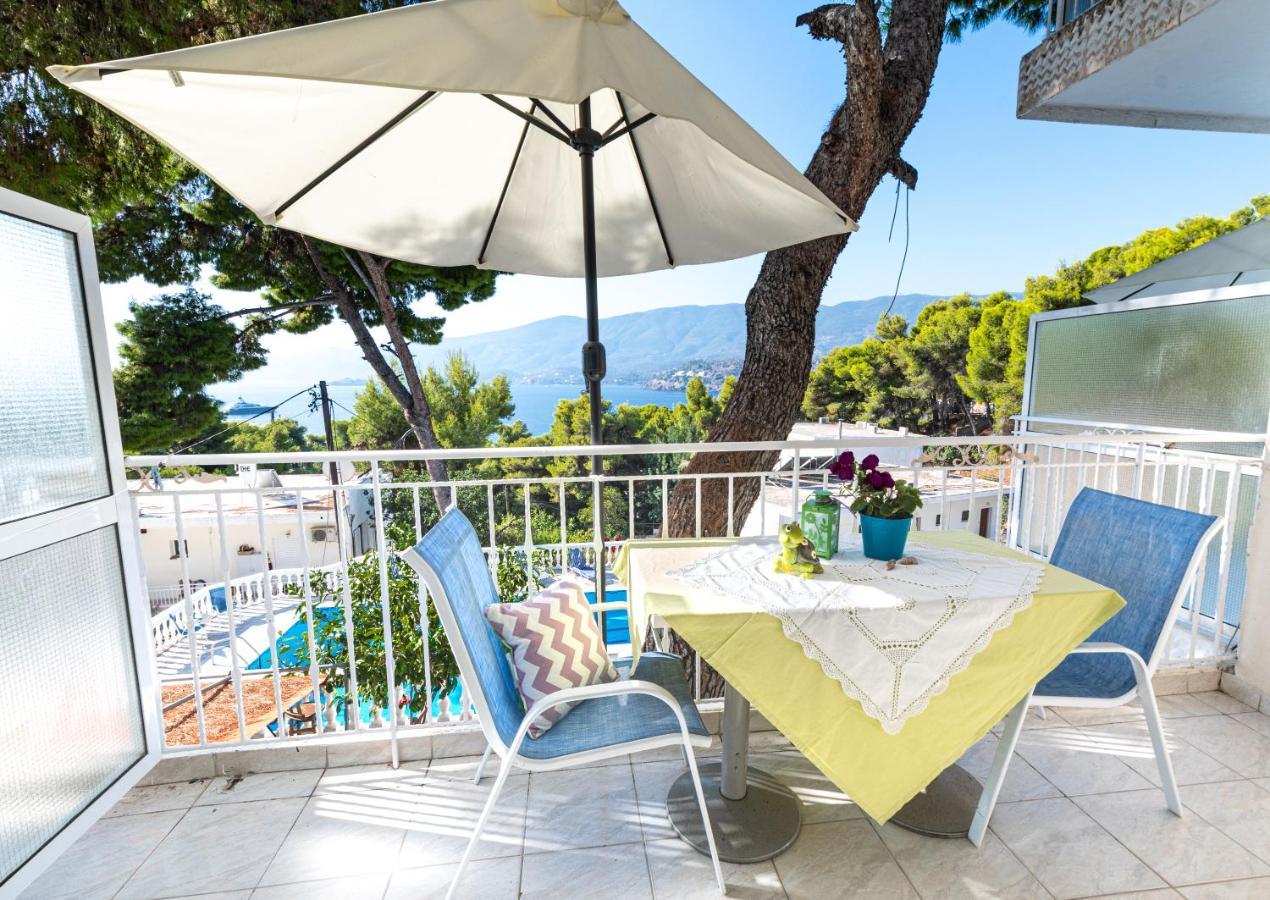 Lions Apartments Poros Town Екстериор снимка