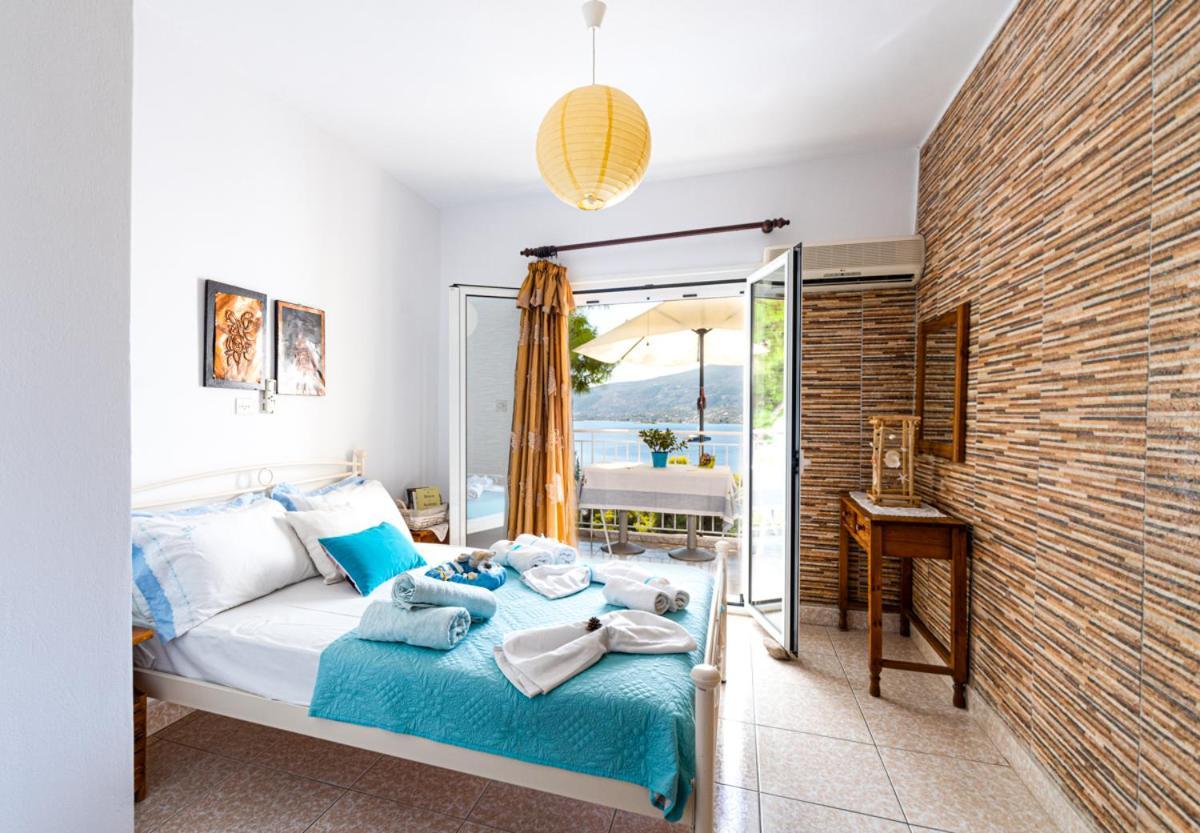 Lions Apartments Poros Town Екстериор снимка
