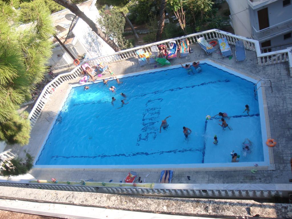 Lions Apartments Poros Town Екстериор снимка