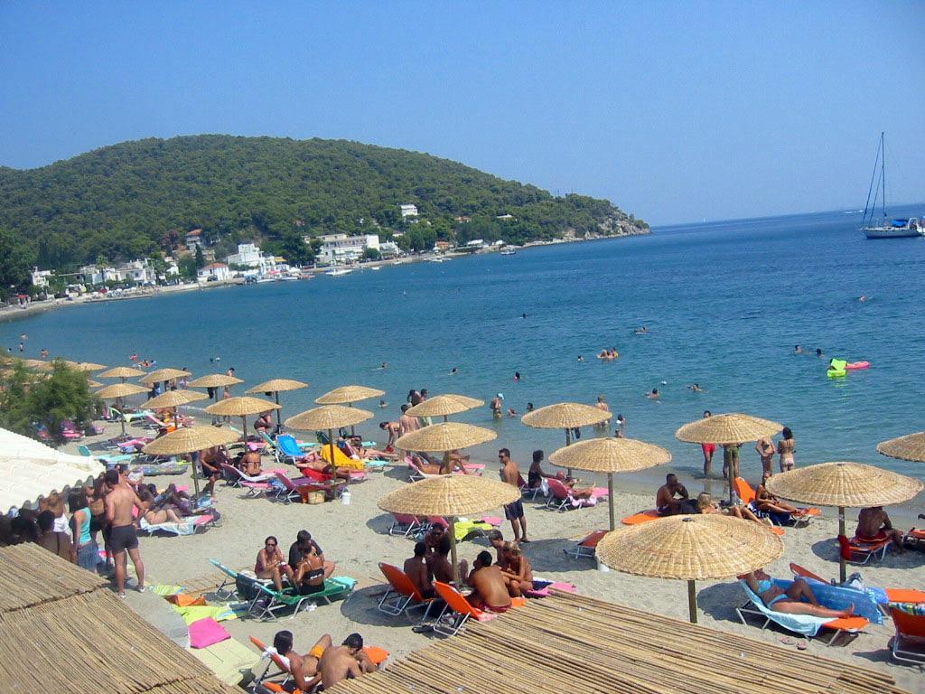 Lions Apartments Poros Town Екстериор снимка