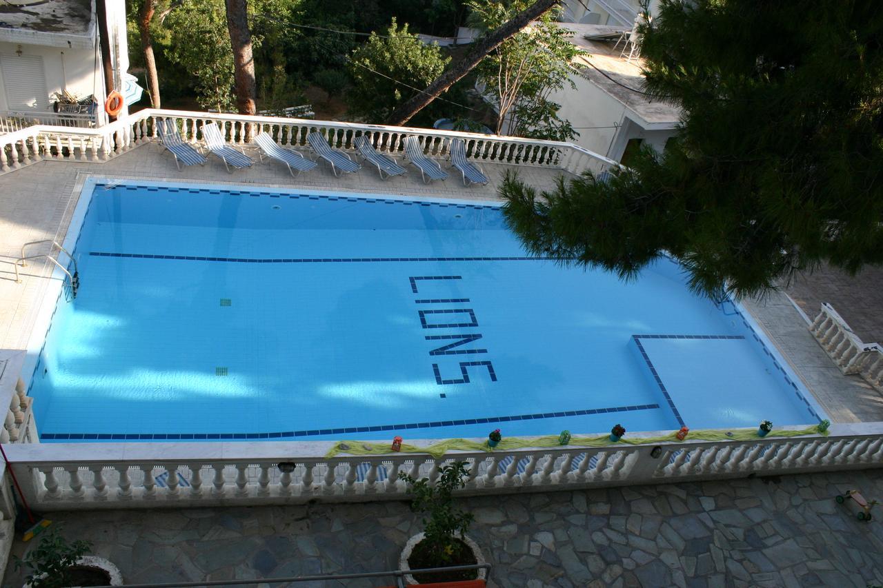 Lions Apartments Poros Town Екстериор снимка